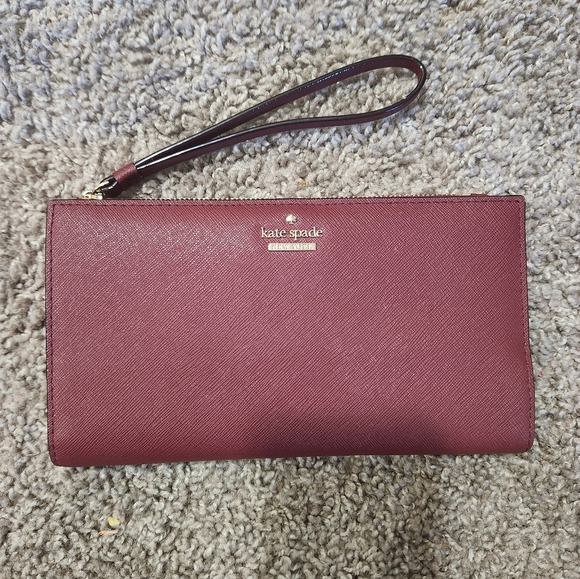 kate spade Handbags - Kate Spade New York Slim Bifold Burgundy Wallet Wristlet